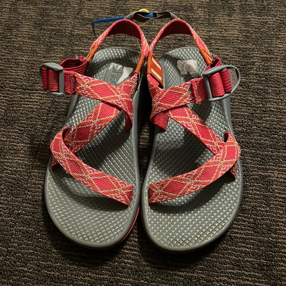 Girls chacos
